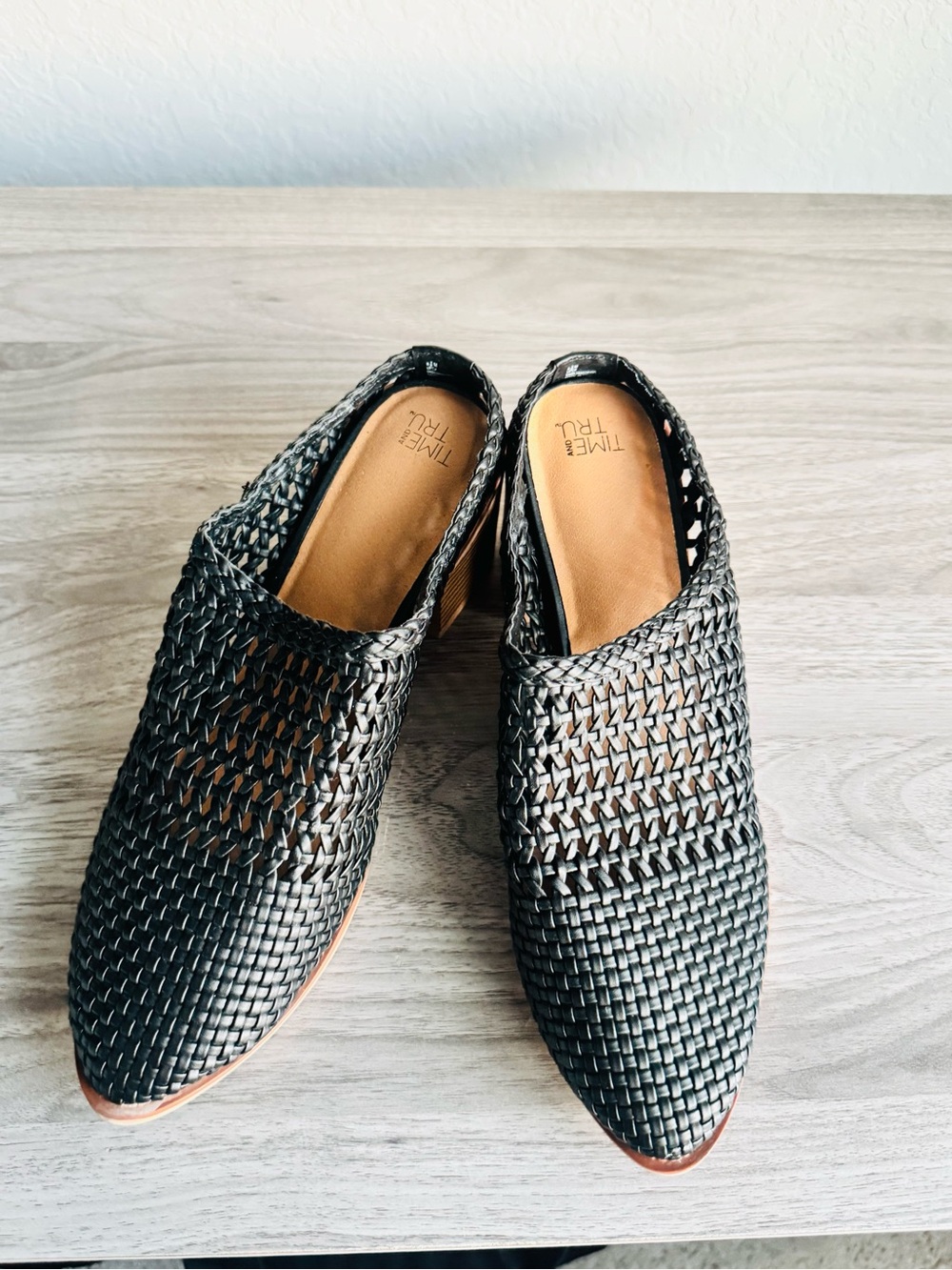 Time and Tru Memory Foam Solid Black Woven Block Heel Women’s size 8.5 Mule Shoe